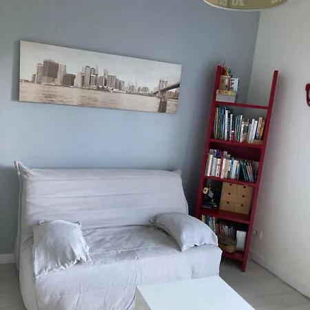La Maison Des Massena Homestay *